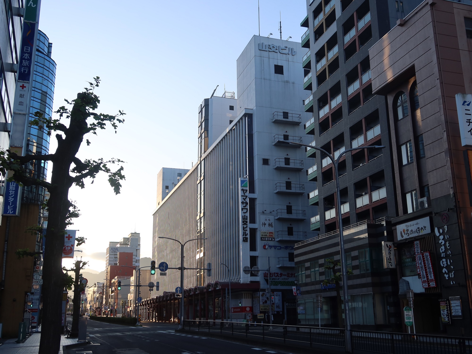 山形駅前大通り 山交ビル 山交バスターミナル付近