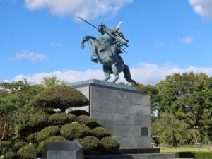 山形 霞城公園 山形城跡 最上義光騎馬像