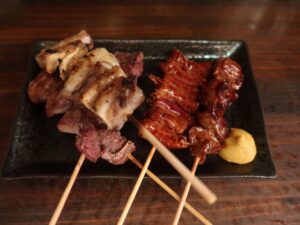 もつ焼き5本盛り合わせ 山形 串焼き神社にて