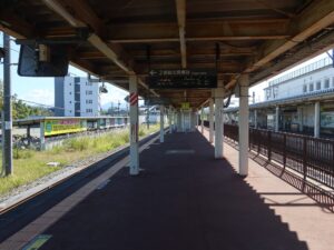 JR奥羽本線 大石田駅 2番線 この駅で行き違いをするとき、このホームにも停まります