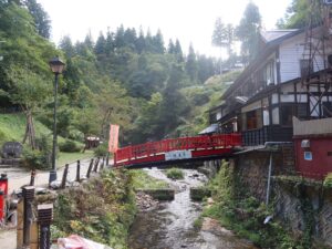 銀山温泉 温泉街 一番奥を撮影