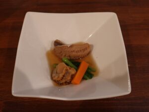 お通し お魚の煮付け 居酒屋母家にて