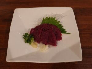 馬刺し 居酒屋母家にて