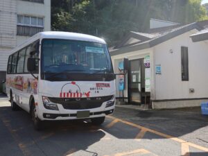 大蔵村営バス 肘折温泉待合所 バス停留所