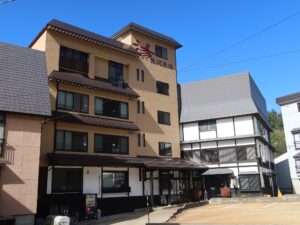 山形 肘折温泉 温泉街 肘折いで湯館がある通り