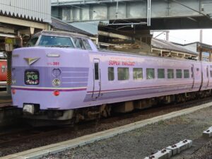 JR山陰本線 特急やくも スーパーやくも色 全体 米子駅にて