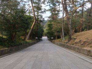 出雲大社 参道 下り坂 晴れの日にリベンジしました