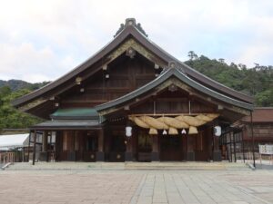 出雲大社 拝殿 晴れの日にリベンジしました