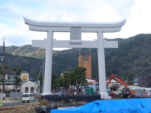 出雲大社 一の鳥居 ただいま工事中です