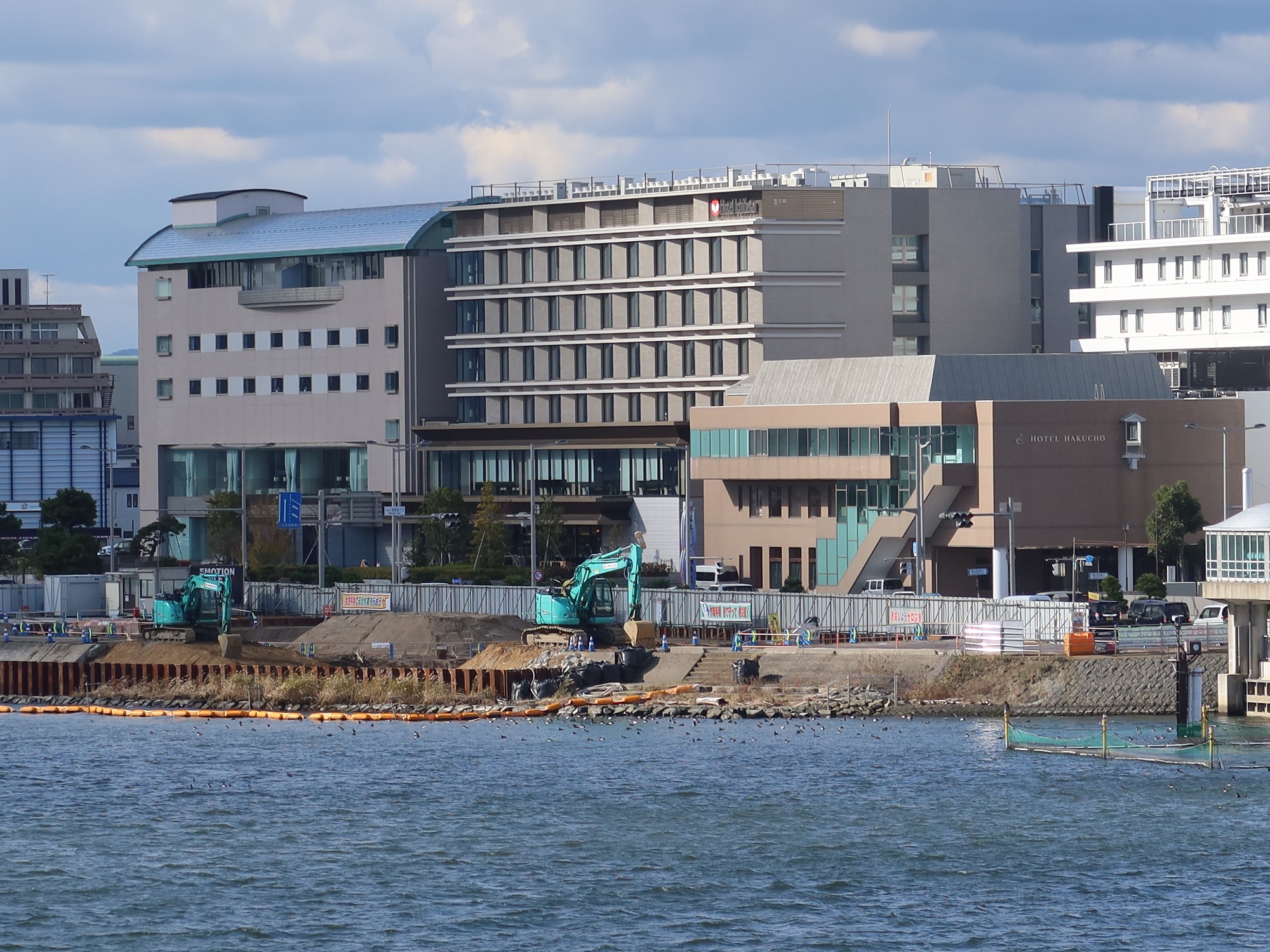 松江しんじ湖温泉 ホテル一畑 建物 宍道湖大橋から撮影