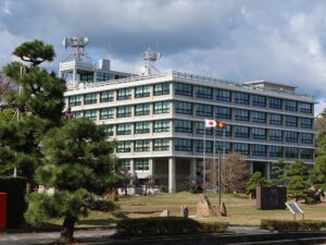 島根県庁 斜め方向から撮影