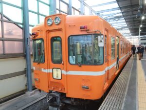 一畑電車北松江線 2100系 前面 電鉄出雲市駅にて