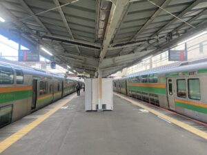 JR高崎線 籠原駅 1番線・2番線 主に熊谷・大宮・上野・東京・池袋・新宿・渋谷方面に行く列車が発着します