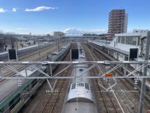 JR高崎線 籠原駅 南北自由通路からみた留置線