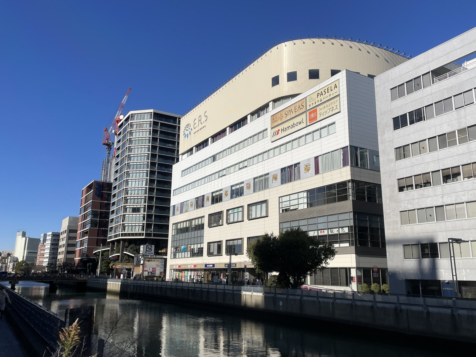 横浜天然温泉 SPA EAS 建物