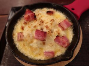 ベーコンポテトチーズ焼き 小田原お堀端 万葉の湯にて