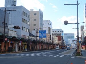茨城県水戸市 国道50号線 南町二丁目交差点から大工町方向を見る