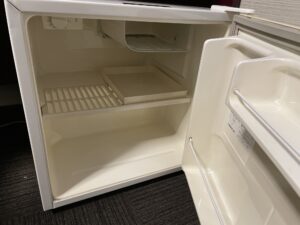 アパホテル 千葉中央駅前 シングルルーム 冷蔵庫の中は空です