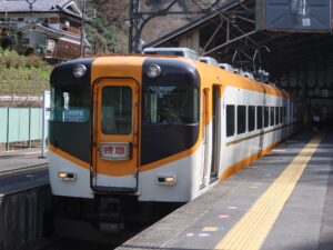 近鉄吉野線 16000系 全体 吉野駅にて