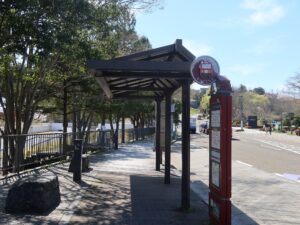 仙台市交通局 るーぷる仙台 博物館・国際センター・緑彩館前バス停留所